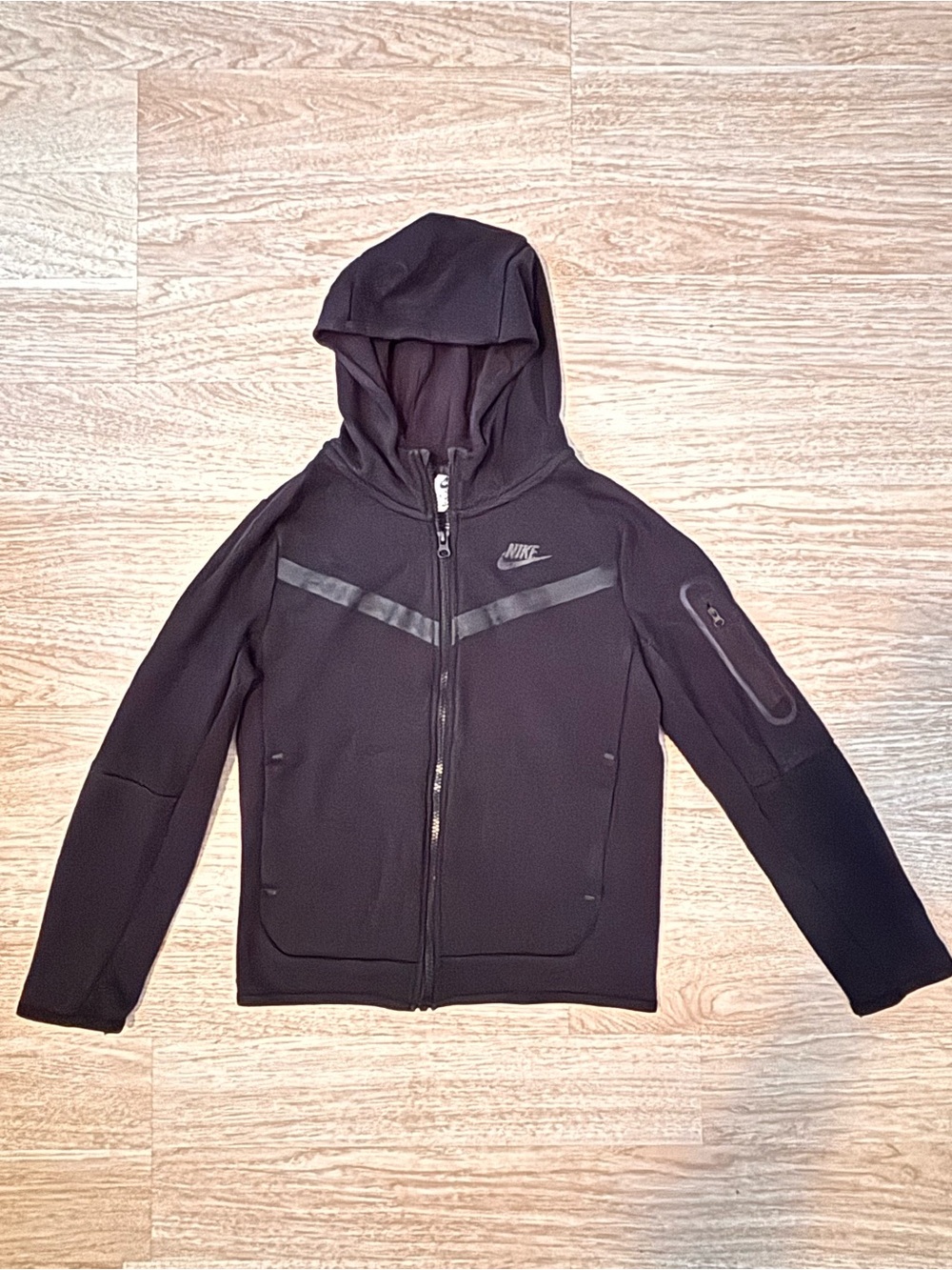 Black Nike zip-up hoodie youth medium
